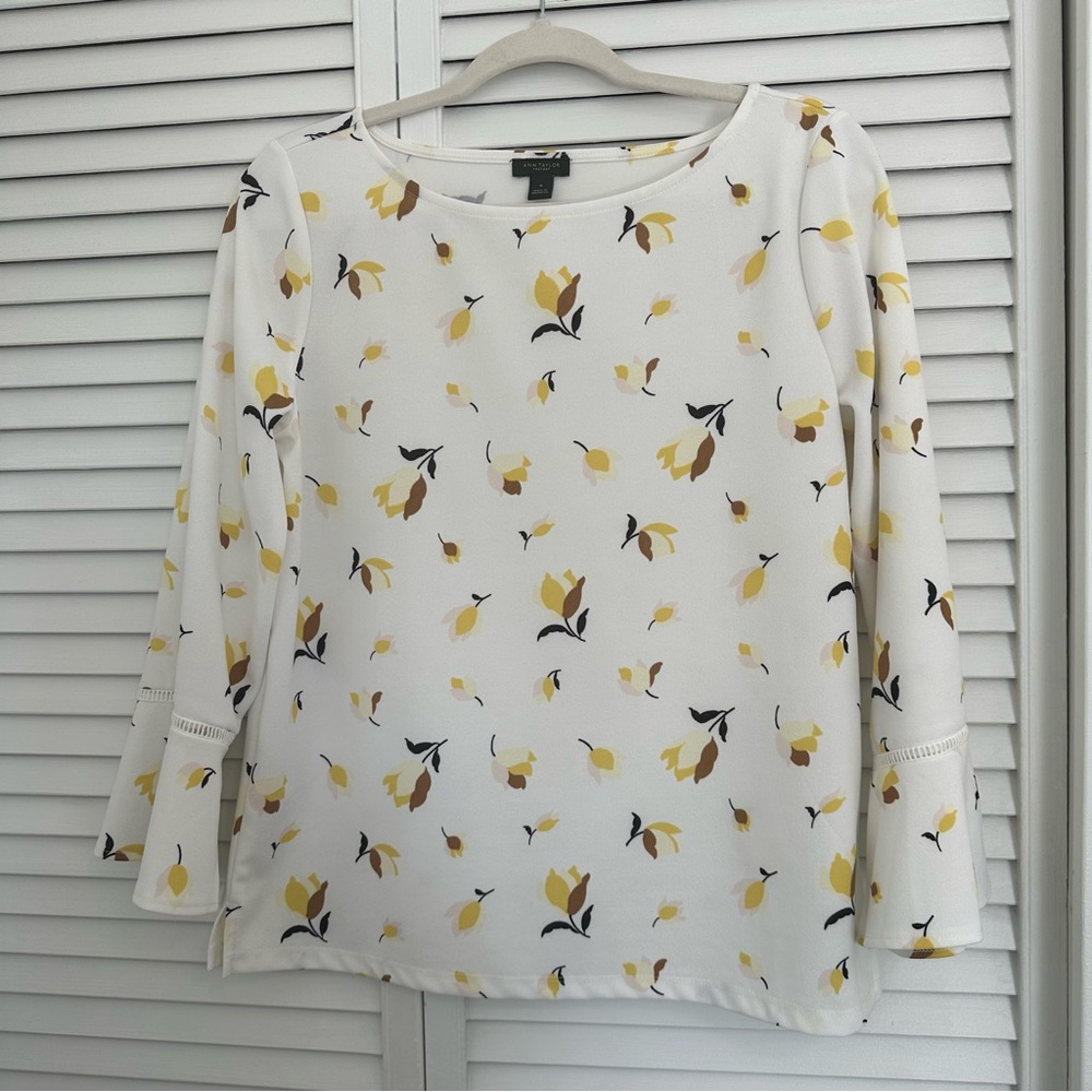 Ann Taylor Factory Floral Blouse Size Medium
